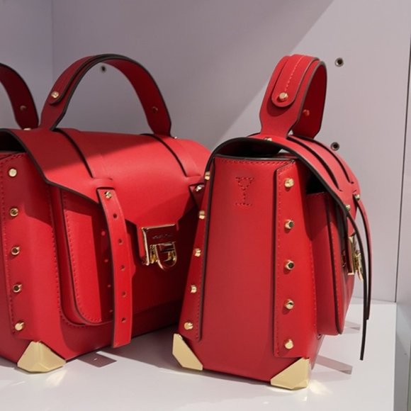 Michael Kors Manhattan Medium School Satchel - Picture 4 of 16